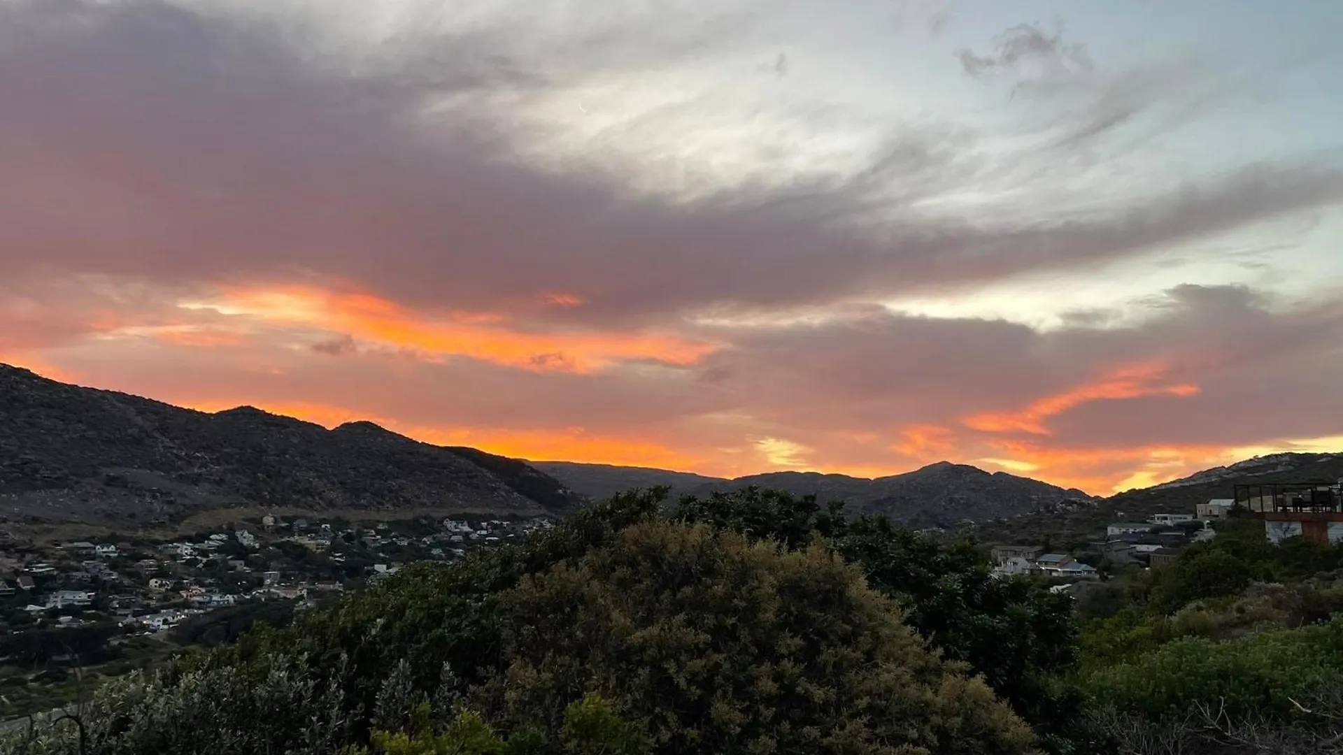 Mettahouse Cape Town Villa