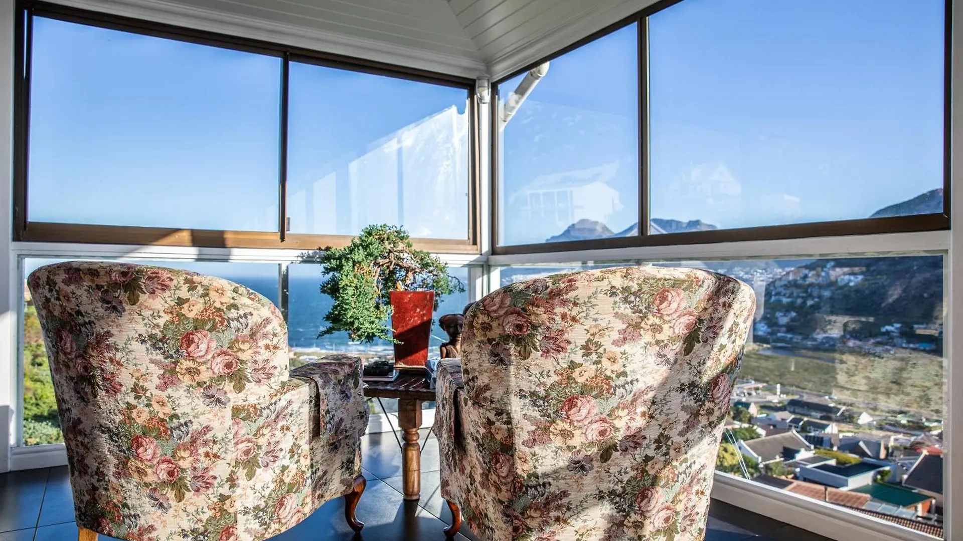 Mettahouse Cape Town Villa